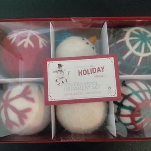 BNWT Pottery Barn Kids SHATTERPROOF WOOL Christmas Ornaments set of six HTF